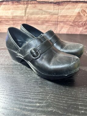 Dansko Tamara black leather clogs With buckle strap Black Leather Euro 37